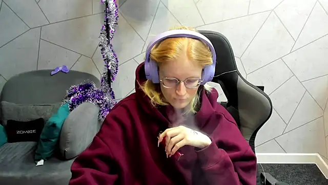 ElizabethHarpper online show from 23, 12, 2025