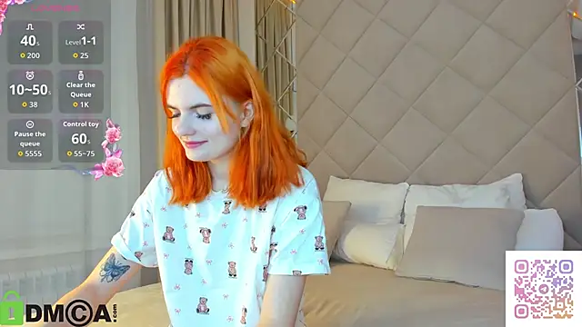 Snapshot of CharlotteMitchell chatting on 22, 10, 2025 CharlotteMitchell online show from 22, 10, 2025
