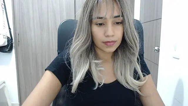 Snapshot of isabela_oh chatting on 22, 3, 2025 isabela oh online show from 22, 3, 2025