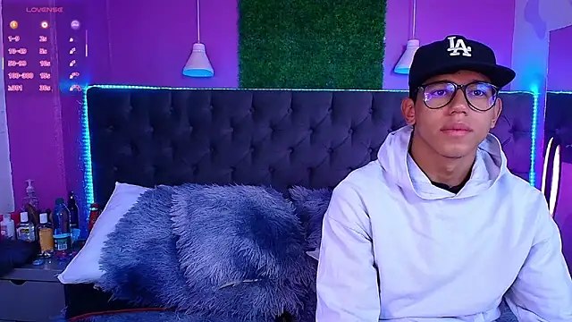 Snapshot of RyanPricee chatting on 6, 2, 2026 RyanPricee online show from 6, 2, 2026