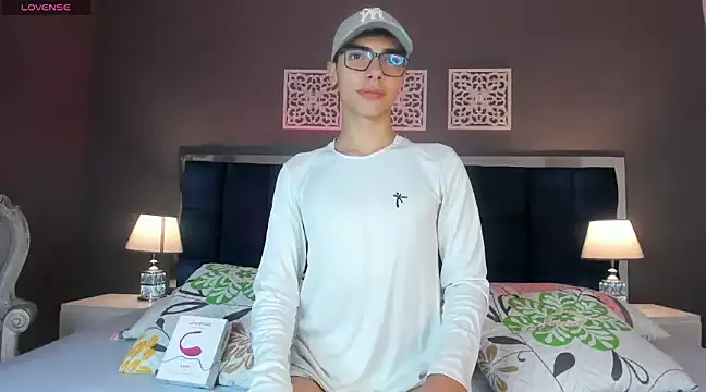 MaxOwen  online show from 11, 1, 2025