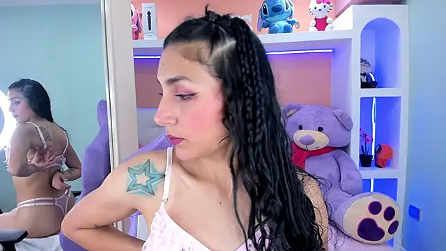 Snapshot of miss___evangeline chatting on 17, 1, 2025 miss   evangeline online show from 17, 1, 2025