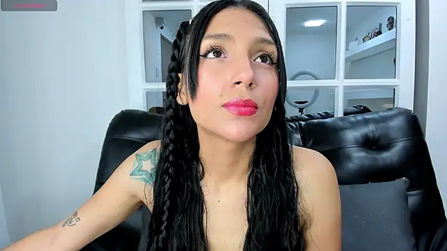 Snapshot of miss___evangeline chatting on 20, 2, 2025 miss   evangeline online show from 20, 2, 2025