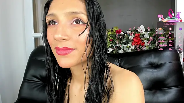 Snapshot of miss___evangeline chatting on 7, 3, 2025 miss   evangeline online show from 7, 3, 2025