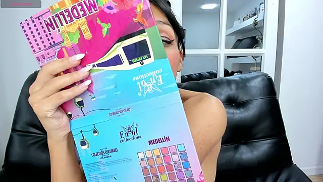 Snapshot of miss___evangeline chatting on 19, 3, 2025 miss   evangeline online show from 19, 3, 2025
