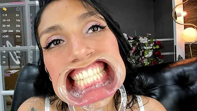 Snapshot of miss___evangeline chatting on 22, 3, 2025 miss   evangeline online show from 22, 3, 2025