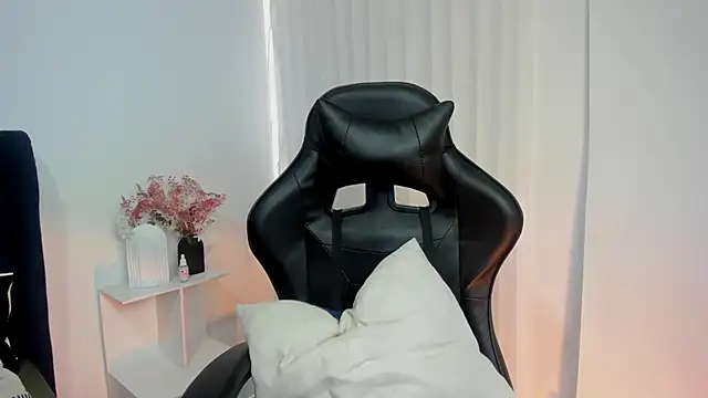 Snapshot of Xewa_ chatting on 1, 3, 2025 Xewa online show from 1, 3, 2025