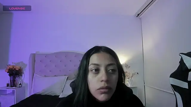 Snapshot of Xewa_ chatting on 8, 10, 2025 Xewa online show from 8, 10, 2025