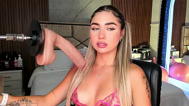 EmiilyHendriixx online show from 22, 9, 2025