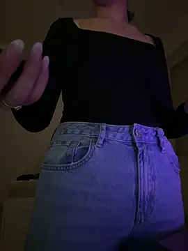 sofiaklf69  online show from 1, 2, 2025