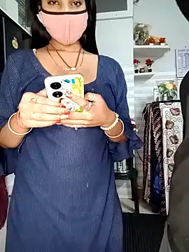 Snapshot of Best-Couple chatting on 10, 2, 2025 Best-Couple online show from 10, 2, 2025