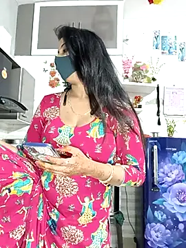 Snapshot of Best-Couple chatting on 1, 10, 2025 Best-Couple online show from 1, 10, 2025