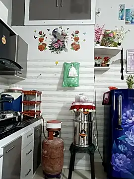 Snapshot of Best-Couple chatting on 15, 10, 2025 Best-Couple online show from 15, 10, 2025