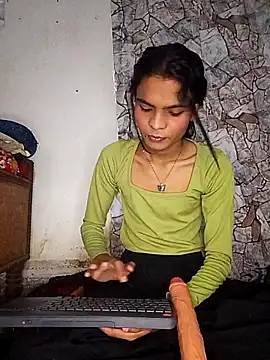 Snapshot of Enna_Zarza_ chatting on 27, 10, 2025 Enna Zarza  online show from 27, 10, 2025