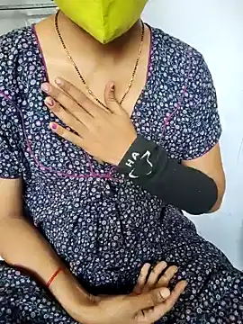 lovelygirl4567 online show from 5, 2, 2025