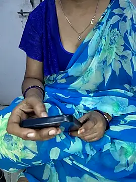 Snapshot of lovelygirl4567 chatting on 13, 2, 2026 lovelygirl4567 online show from 13, 2, 2026