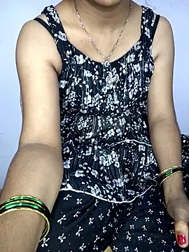 lovelygirl4567 online show from 13, 5, 2026