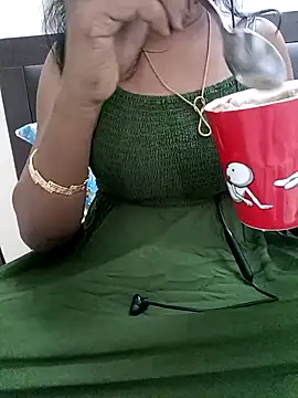 Snapshot of Tamil_Vishalini chatting on 19, 11, 2025 Tamil Vishalini online show from 19, 11, 2025