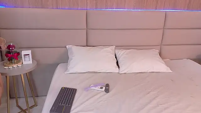 NickyBelmonth online show from 6, 1, 2025