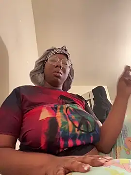 Snapshot of DamnBubbles chatting on 6, 2, 2025 DamnBubbles online show from 6, 2, 2025