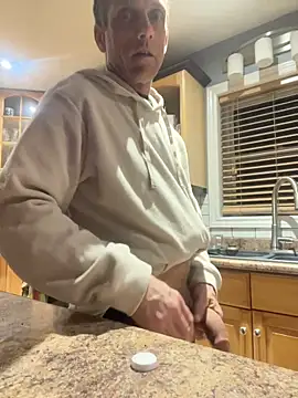 Snapshot of jerjenn chatting on 15, 4, 2026 jerjenn online show from 15, 4, 2026