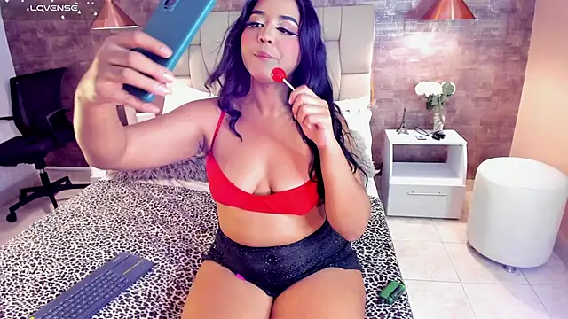 Scarlet lace online show from 24, 1, 2025