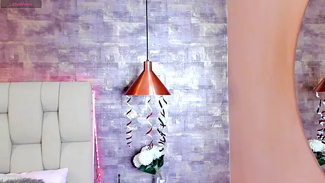 Scarlet lace online show from 18, 3, 2025