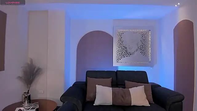 Snapshot of NiaSalvatore chatting on 8, 3, 2026 NiaSalvatore online show from 8, 3, 2026