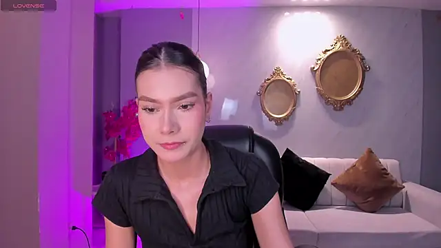 Snapshot of NiaSalvatore chatting on 17, 3, 2026 NiaSalvatore online show from 17, 3, 2026