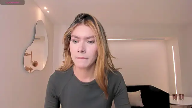 Snapshot of NiaSalvatore chatting on 14, 5, 2026 NiaSalvatore online show from 14, 5, 2026