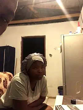 Snapshot of KMbesxxx chatting on 22, 10, 2025 KMbesxxx online show from 22, 10, 2025