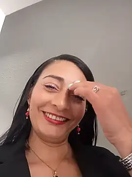 BELLA--26 online show from 14, 1, 2025