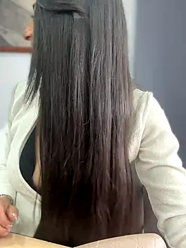 BELLA--26 online show from 12, 11, 2025