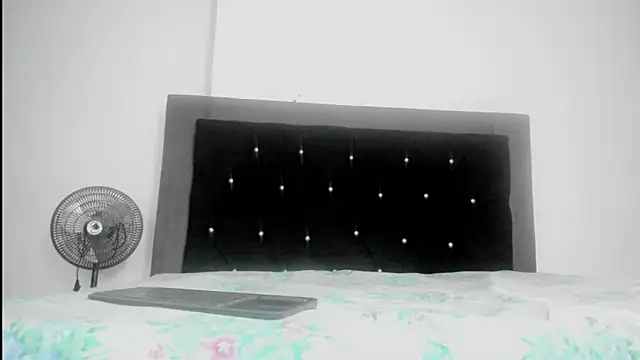 Snapshot of violetadumsper chatting on 17, 3, 2025 violetadumsper online show from 17, 3, 2025