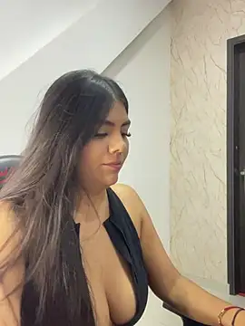 lia ros online show from 1, 1, 2025