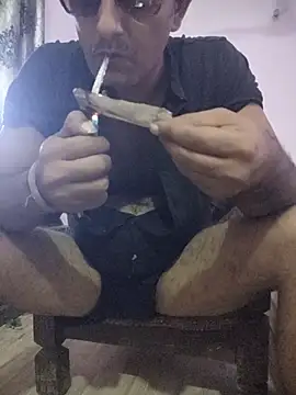 Snapshot of MAGNETICDADDY8 chatting on 20, 10, 2025 MAGNETICDADDY8 online show from 20, 10, 2025