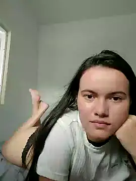 Snapshot of camillebr chatting on 3, 1, 2025 camillebr online show from 3, 1, 2025