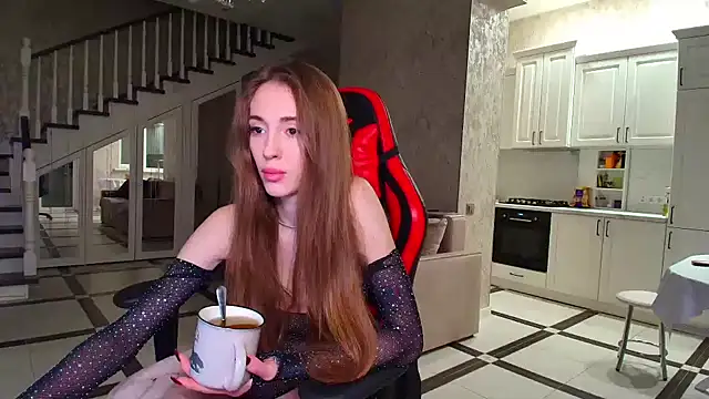 Evelyn Mooree online show from 14, 1, 2025