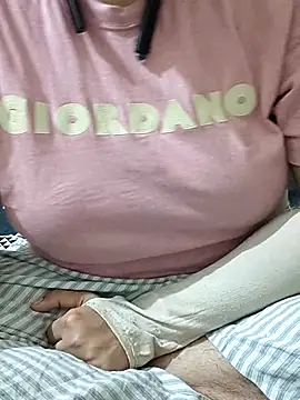 Snapshot of mallupriyapriya chatting on 12, 3, 2026 mallupriyapriya online show from 12, 3, 2026