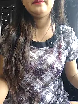 Snapshot of Beauty_Queen02 chatting on 1, 3, 2025 Beauty Queen02 online show from 1, 3, 2025