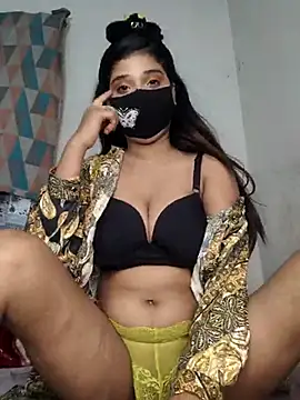 Snapshot of Beauty_Queen02 chatting on 6, 3, 2025 Beauty Queen02 online show from 6, 3, 2025