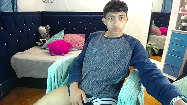 twinkmilk  online show from 18, 3, 2025