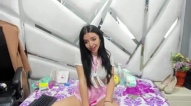 Sweets Violeta18 online show from 9, 1, 2025