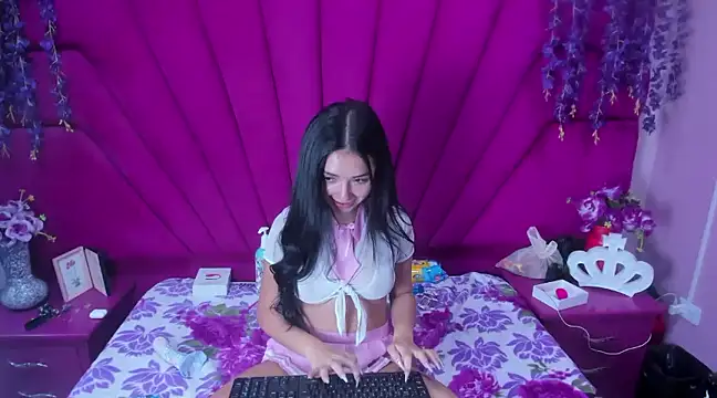 Sweets Violeta18 online show from 16, 1, 2025