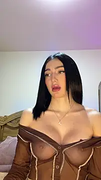 Snapshot of Maddy_Jones chatting on 23, 2, 2026 Maddy Jones online show from 23, 2, 2026