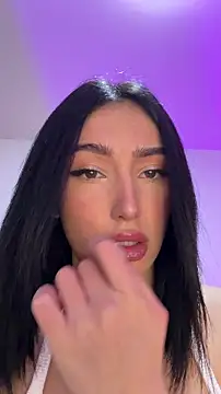 Snapshot of Maddy_Jones chatting on 6, 3, 2026 Maddy Jones online show from 6, 3, 2026