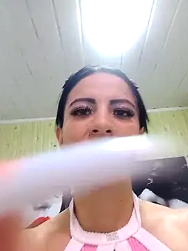 Anniee x online show from 19, 9, 2025