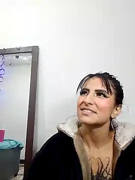 Anniee x online show from 7, 10, 2025