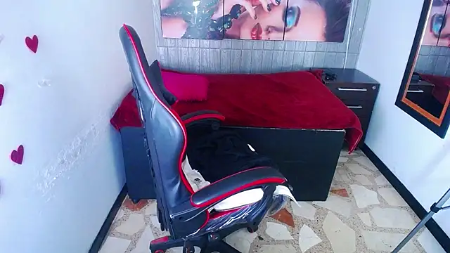 Anniee x online show from 27, 2, 2026