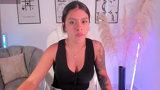 NiiaEvanss online show from 2, 10, 2025